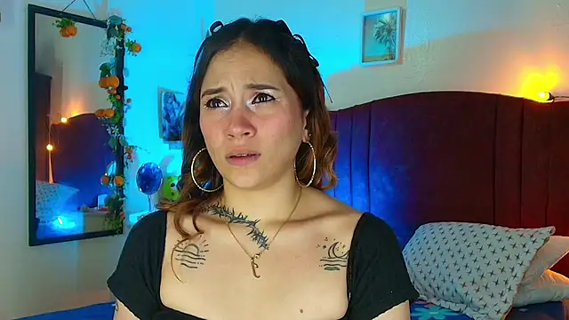 alisson zafiro  online show from 04-23-26, 03:08