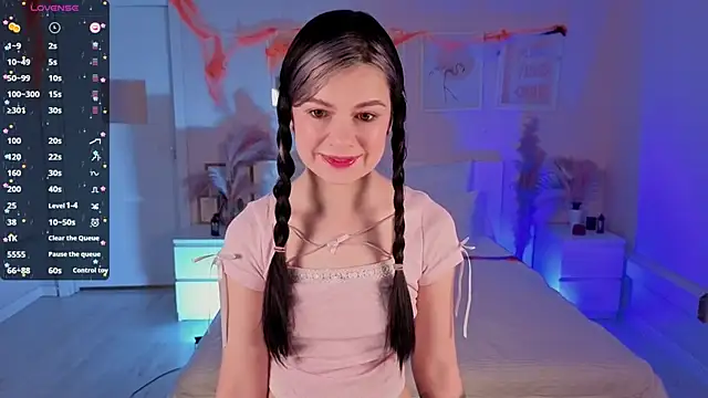 Lil Amelie online show from 11-08-25, 10:26