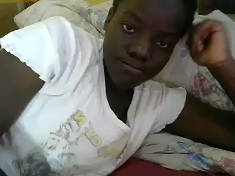 Snapshot of Sweet_chico2 chatting on 12-08-24, 01:14 Sweet chico2 online show from 12-08-24, 01:14