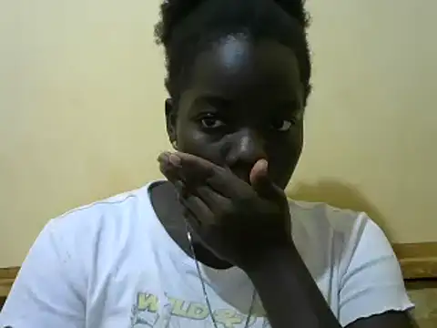 Snapshot of Sweet_chico2 chatting on 12-12-24, 03:27 Sweet chico2 online show from 12-12-24, 03:27