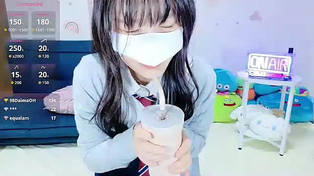 Snapshot of _Iroha_99 chatting on 09-23-25, 09:23 Iroha 99 online show from 09-23-25, 09:23