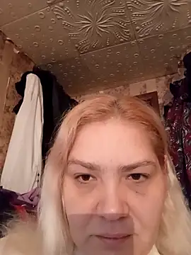 Minna Jeannie online show from 11-25-25, 03:06