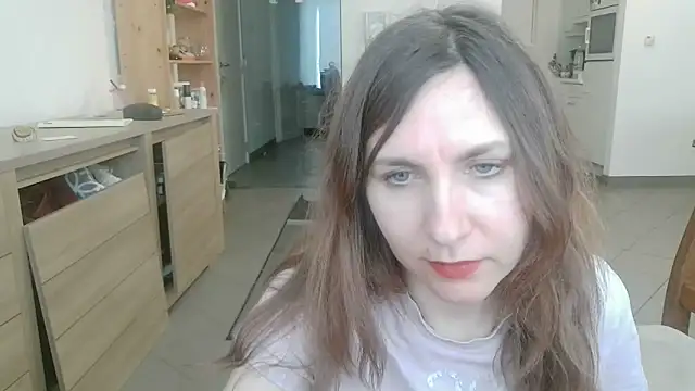 JasmineGlamour online show from 04-26-26, 05:38