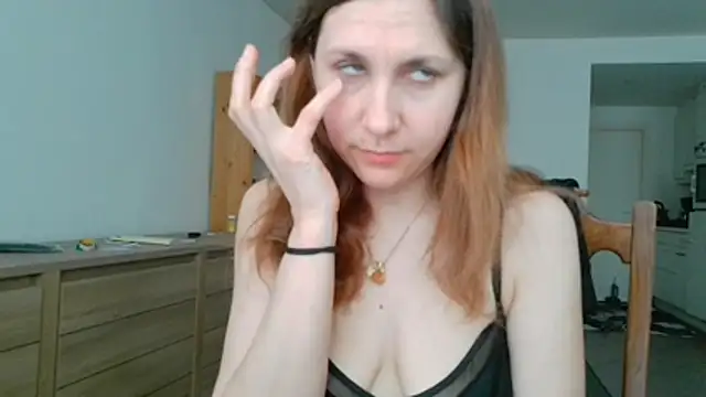 Snapshot of JasmineGlamour chatting on 05-14-26, 12:45 JasmineGlamour online show from 05-14-26, 12:45