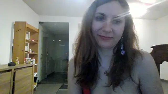 Snapshot of JasmineGlamour chatting on 05-31-26, 03:26 JasmineGlamour online show from 05-31-26, 03:26