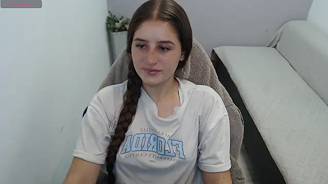 Snapshot of valerie_diaz1 chatting on 11-05-25, 01:33 valerie diaz1 online show from 11-05-25, 01:33