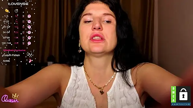 Snapshot of Alianna_Solo_Kisses chatting on 05-29-26, 11:30 Alianna Solo Kisses online show from 05-29-26, 11:30