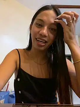 Snapshot of whiteladyboy chatting on 10-18-25, 03:02 whiteladyboy online show from 10-18-25, 03:02