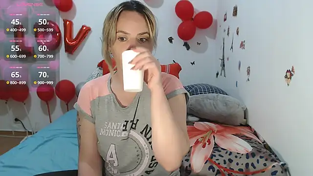 hotmilf4uxxx online show from 04-17-26, 09:56