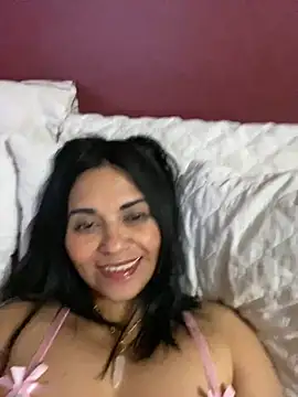 Snapshot of paolagomez_ chatting on 02-20-25, 10:27 paolagomez  online show from 02-20-25, 10:27