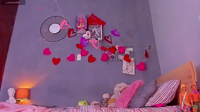 Snapshot of tiffbeatiful chatting on 02-13-25, 07:42 tiffbeatiful online show from 02-13-25, 07:42