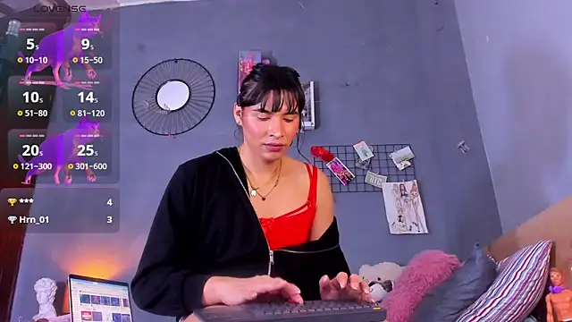 Snapshot of tiffbeatiful chatting on 03-15-25, 12:34 tiffbeatiful online show from 03-15-25, 12:34