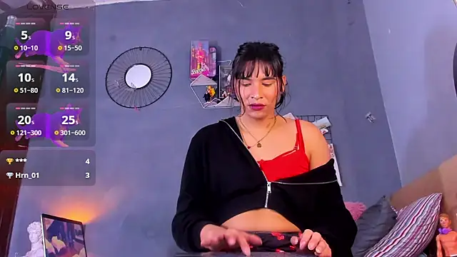 Snapshot of tiffbeatiful chatting on 03-15-25, 03:37 tiffbeatiful online show from 03-15-25, 03:37