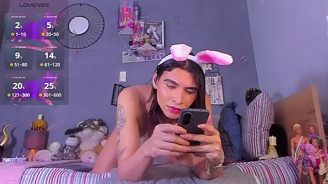 Snapshot of tiffbeatiful chatting on 10-16-25, 09:16 tiffbeatiful online show from 10-16-25, 09:16