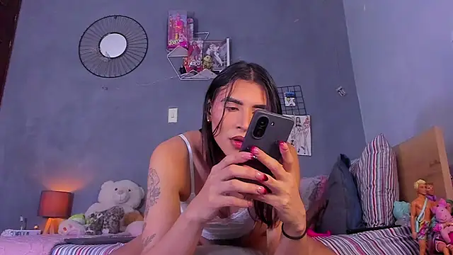 Snapshot of tiffbeatiful chatting on 11-08-25, 07:30 tiffbeatiful online show from 11-08-25, 07:30