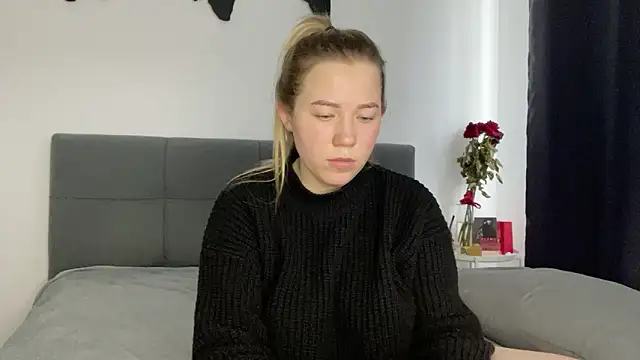 Snapshot of Embersweetbunny chatting on 02-01-25, 11:21 Embersweetbunny online show from 02-01-25, 11:21