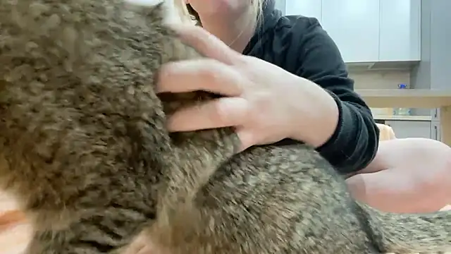 Snapshot of Embersweetbunny chatting on 10-02-25, 04:36 Embersweetbunny online show from 10-02-25, 04:36