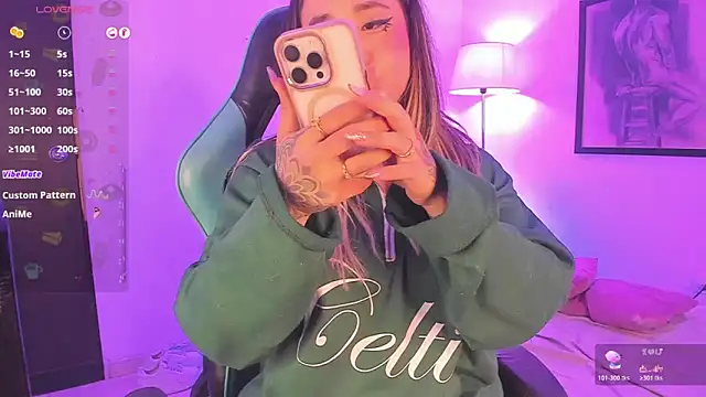 pink quarz online show from 10-30-25, 06:52