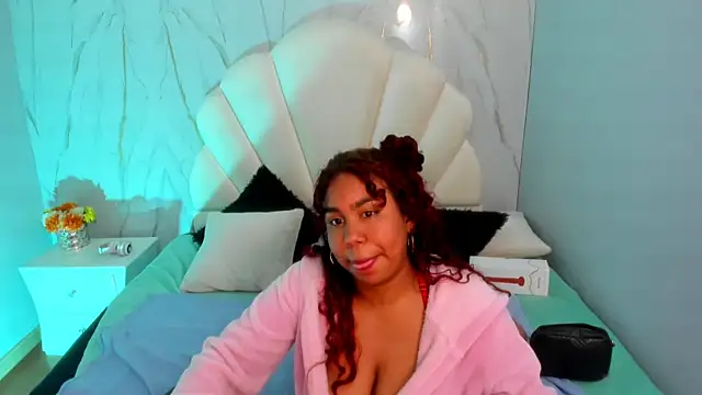 Snapshot of Lizzie_Williams_ chatting on 03-13-25, 07:20 Lizzie Williams online show from 03-13-25, 07:20