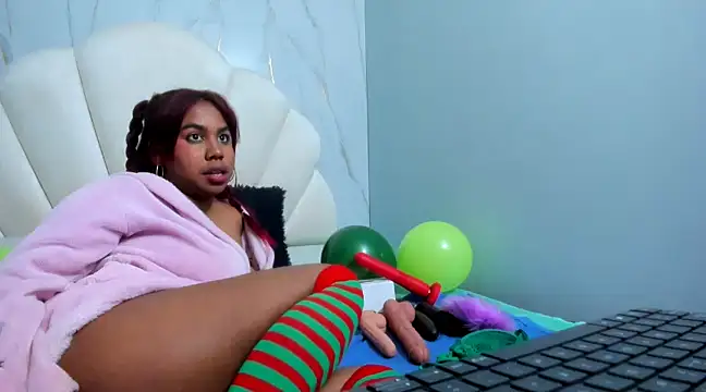 Snapshot of Lizzie_Williams_ chatting on 03-18-25, 07:08 Lizzie Williams online show from 03-18-25, 07:08