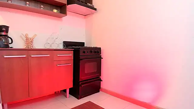 Snapshot of Lizzie_Williams_ chatting on 10-28-25, 03:21 Lizzie Williams online show from 10-28-25, 03:21