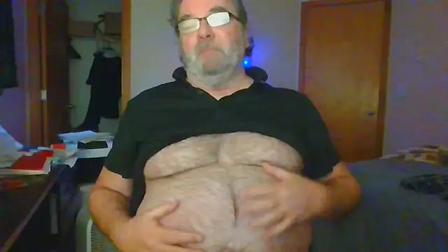 Snapshot of Doherty10 chatting on 03-11-26, 06:25 Doherty10 online show from 03-11-26, 06:25