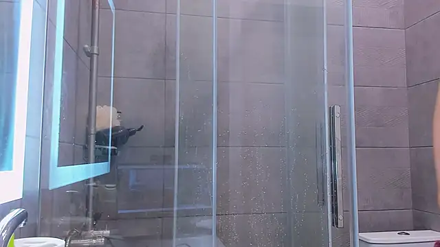 Snapshot of Melanie_Angel chatting on 01-29-25, 05:35 Melanie Angel online show from 01-29-25, 05:35