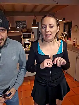 Jade Emeraud online show from 01-17-25, 07:49