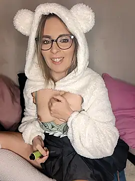 Jade Emeraud online show from 03-05-26, 08:38