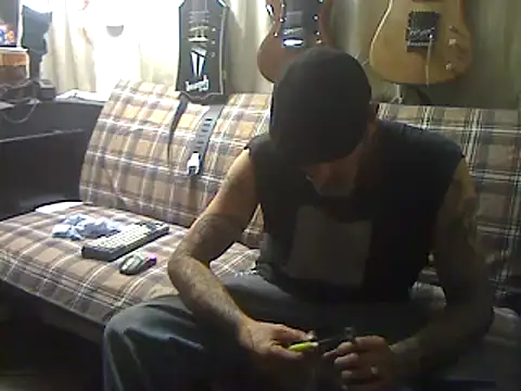 2Hot2gether69 online show from 01-06-25, 10:35