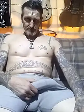 2Hot2gether69 online show from 03-18-25, 08:48