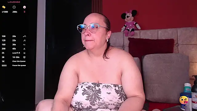 Snapshot of Natasha26_ chatting on 09-30-25, 07:19 Natasha26  online show from 09-30-25, 07:19