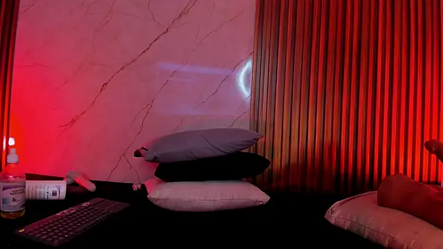 Emiilycollins online show from 01-15-25, 12:09