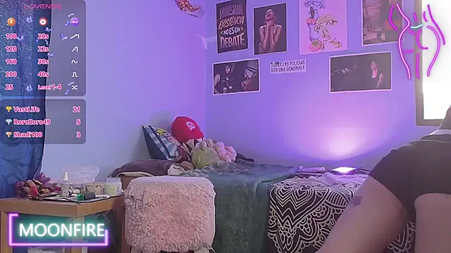 Snapshot of moonfiredancer chatting on 02-01-25, 11:32 moonfiredancer online show from 02-01-25, 11:32