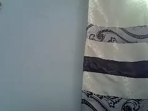 Snapshot of ElianeHot chatting on 01-13-25, 08:37 ElianeHot online show from 01-13-25, 08:37