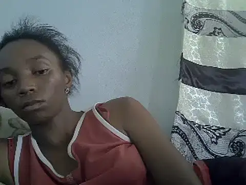 Snapshot of ElianeHot chatting on 01-13-25, 11:52 ElianeHot online show from 01-13-25, 11:52