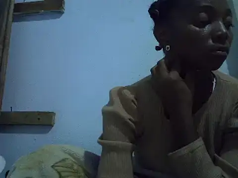 Snapshot of ElianeHot chatting on 01-14-25, 04:29 ElianeHot online show from 01-14-25, 04:29