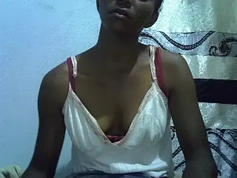 Snapshot of ElianeHot chatting on 02-01-25, 07:55 ElianeHot online show from 02-01-25, 07:55