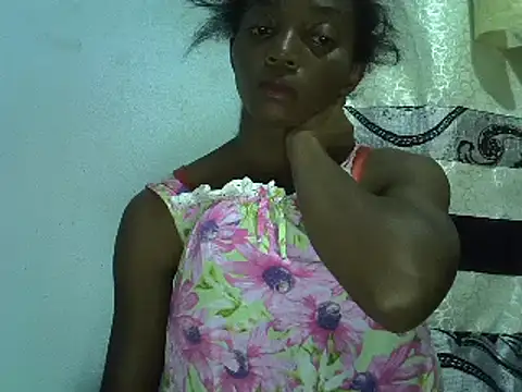 Snapshot of ElianeHot chatting on 02-06-25, 02:33 ElianeHot online show from 02-06-25, 02:33