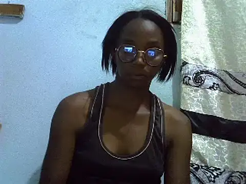 Snapshot of ElianeHot chatting on 02-19-25, 06:32 ElianeHot online show from 02-19-25, 06:32