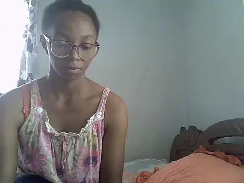 ElianeHot online show from 04-24-26, 08:39