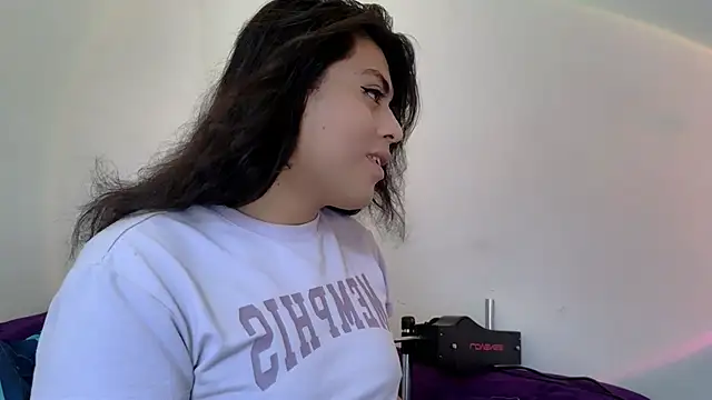 Snapshot of Ariana_Rodriguez_ chatting on 03-15-25, 08:21 Ariana Rodriguez online show from 03-15-25, 08:21