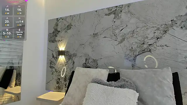 Snapshot of LIZ_HOLMES chatting on 11-12-25, 11:54 LIZ HOLMES online show from 11-12-25, 11:54