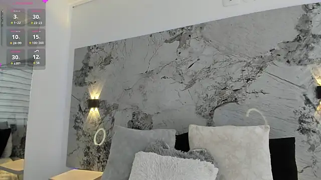 Snapshot of LIZ_HOLMES chatting on 11-13-25, 12:15 LIZ HOLMES online show from 11-13-25, 12:15