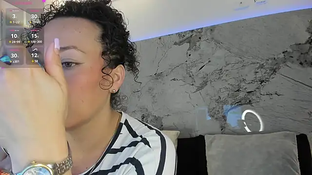 Snapshot of LIZ_HOLMES chatting on 11-29-25, 10:07 LIZ HOLMES online show from 11-29-25, 10:07