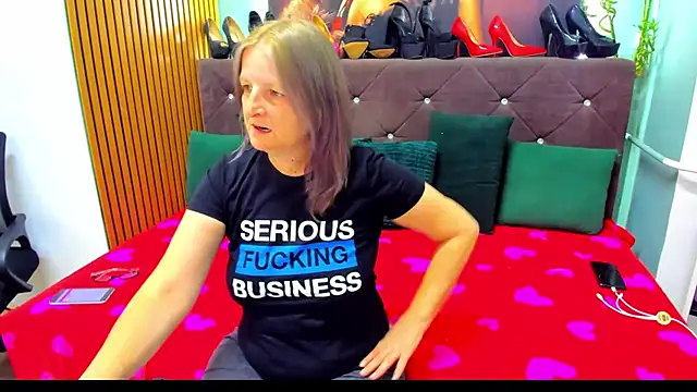 Lilly hott online show from 10-01-25, 05:30