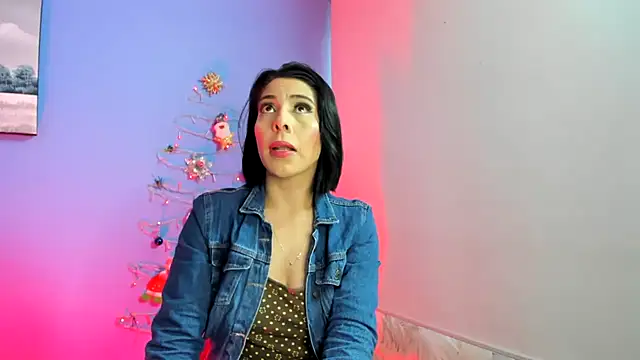 Snapshot of AdelleLennox_cg chatting on 12-27-24, 11:39 AdelleLennox cg online show from 12-27-24, 11:39