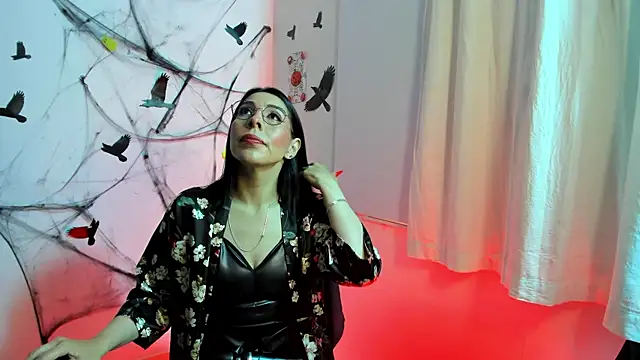 Snapshot of AdelleLennox_cg chatting on 11-05-25, 03:01 AdelleLennox cg online show from 11-05-25, 03:01