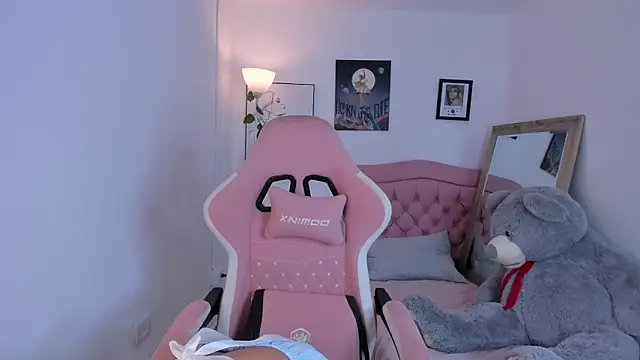 Adria ross online show from 02-25-25, 12:24