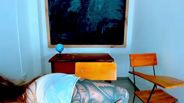 Adria ross online show from 01-18-26, 01:04